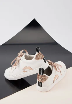 Bons Baisers Voir Toutes Les Silouhettes|Betty<Betty-